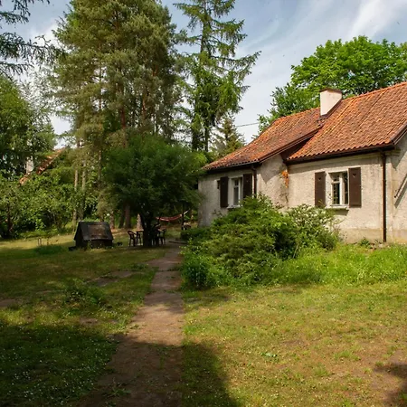 Przytulny Na Wsi 別荘 *